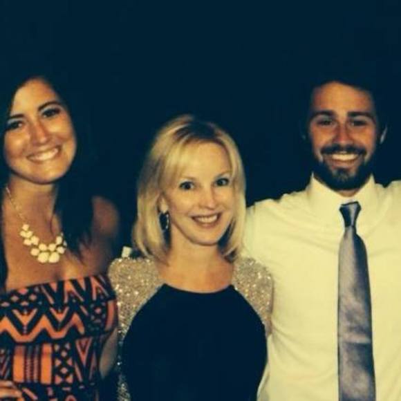 Meet your Posher, Cari - Picture 1 of 1